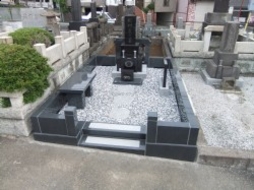 2012年4月～5月　公営墓地にて　改修工事