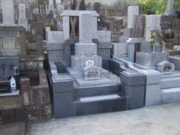 2009年7月～8月　公営墓地にて　全面改修工事