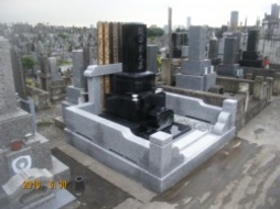 2010年5月～6月　公営墓地にて　全面改修工事
